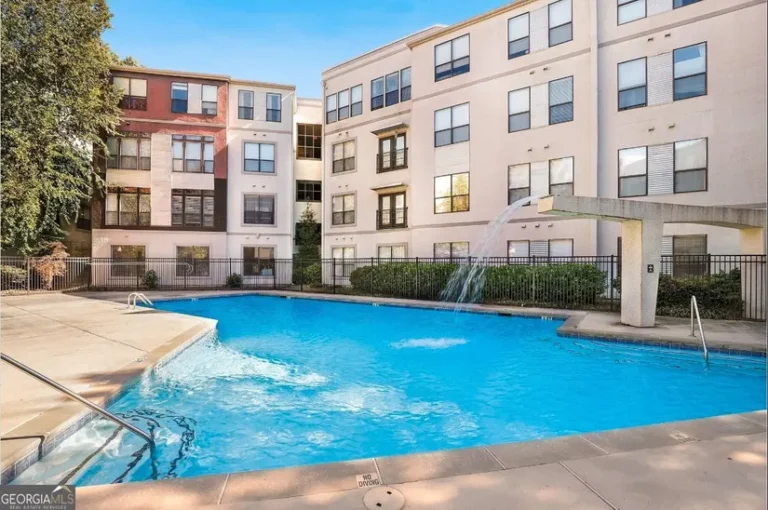 Boulevard Condo